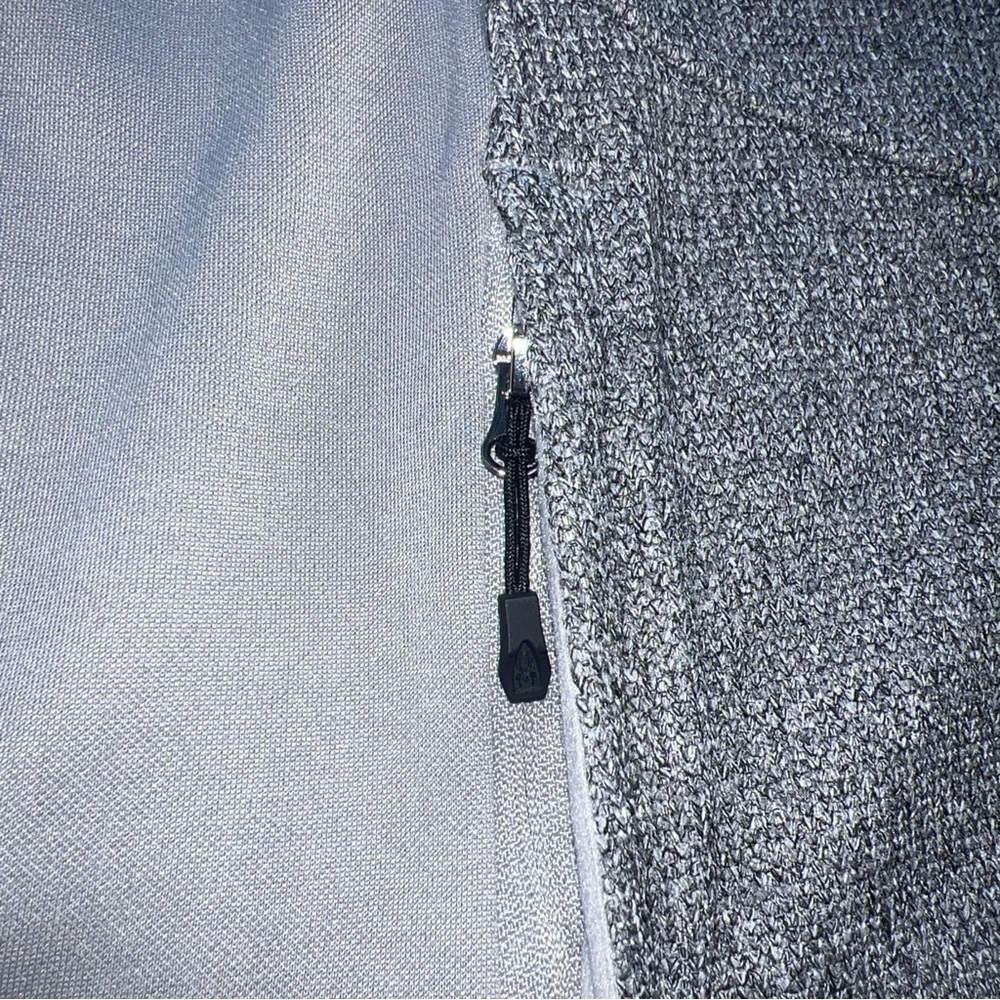 Spyder Active Full Zip Hoodie Womens Silver Size XL Raglan Pockets $129 🔥🔥 (N) - Picture 10 of 10